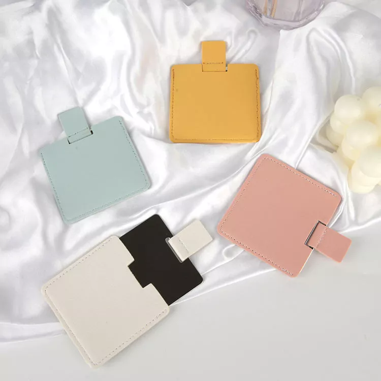 கிரெடிட் கார்டு அளவுள்ள பாக்கெட் மிரர்